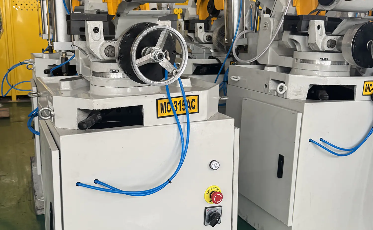 دستگاه برش لوله نیمه اتوماتیک با هوا سری AC