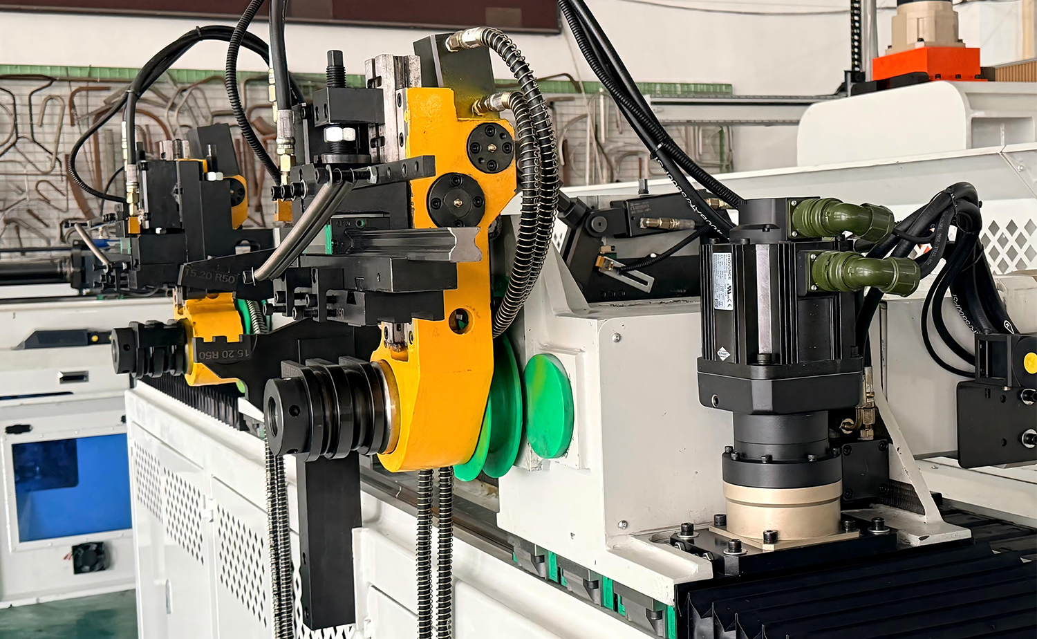 دستگاه خم کننده لوله دو سر DB CNC